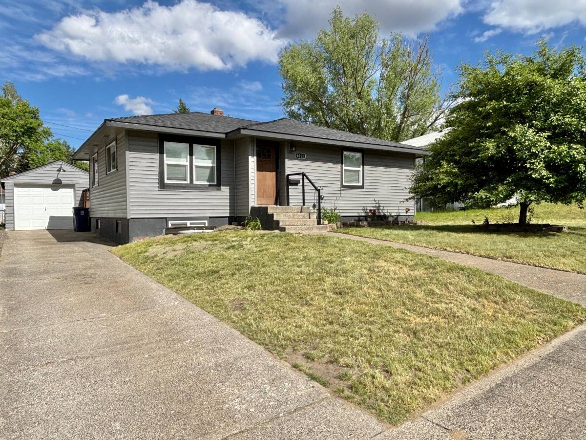 House for rent at 6020 N Elgin St, Spokane, WA 99205