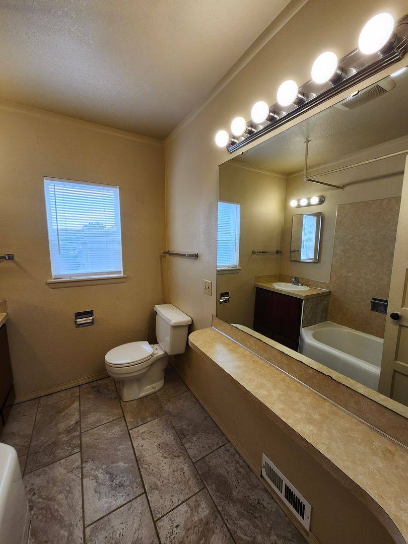 Apartment for rent at 1209 1211 Torbett St, Richland, WA 99354