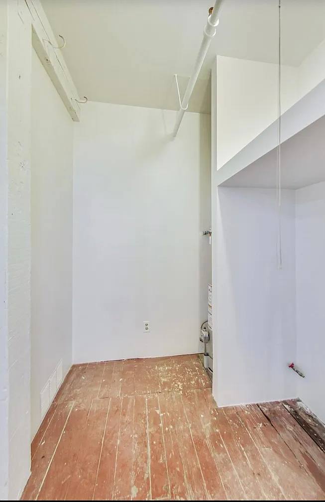 Apartment for rent at 2889 Ford St #10, Oakland, CA 94601