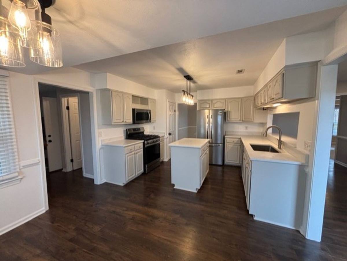 House for rent at 1080 Backwoods Rd, Virginia Beach, VA 23455