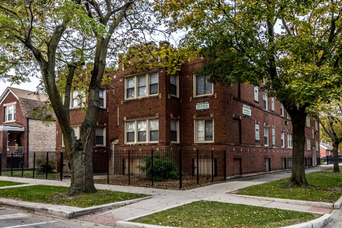 Apartment for rent at 5800-04 S Artesian Ave, Chicago, IL 60629