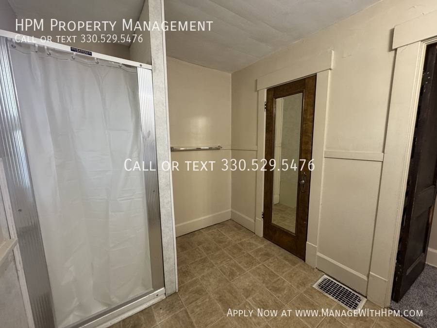 Apartment for rent at 2901 7th St NW #UP, Canton, OH 44708
