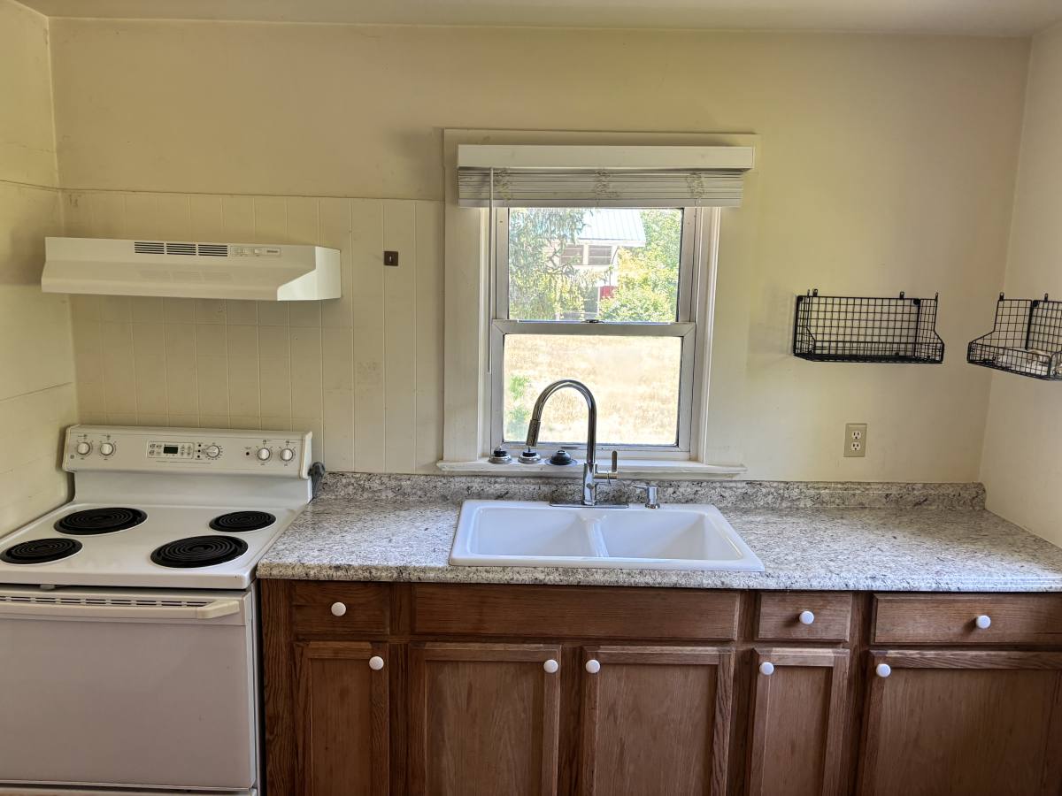 House for rent at 323 Allen St, Hendersonville, NC 28739