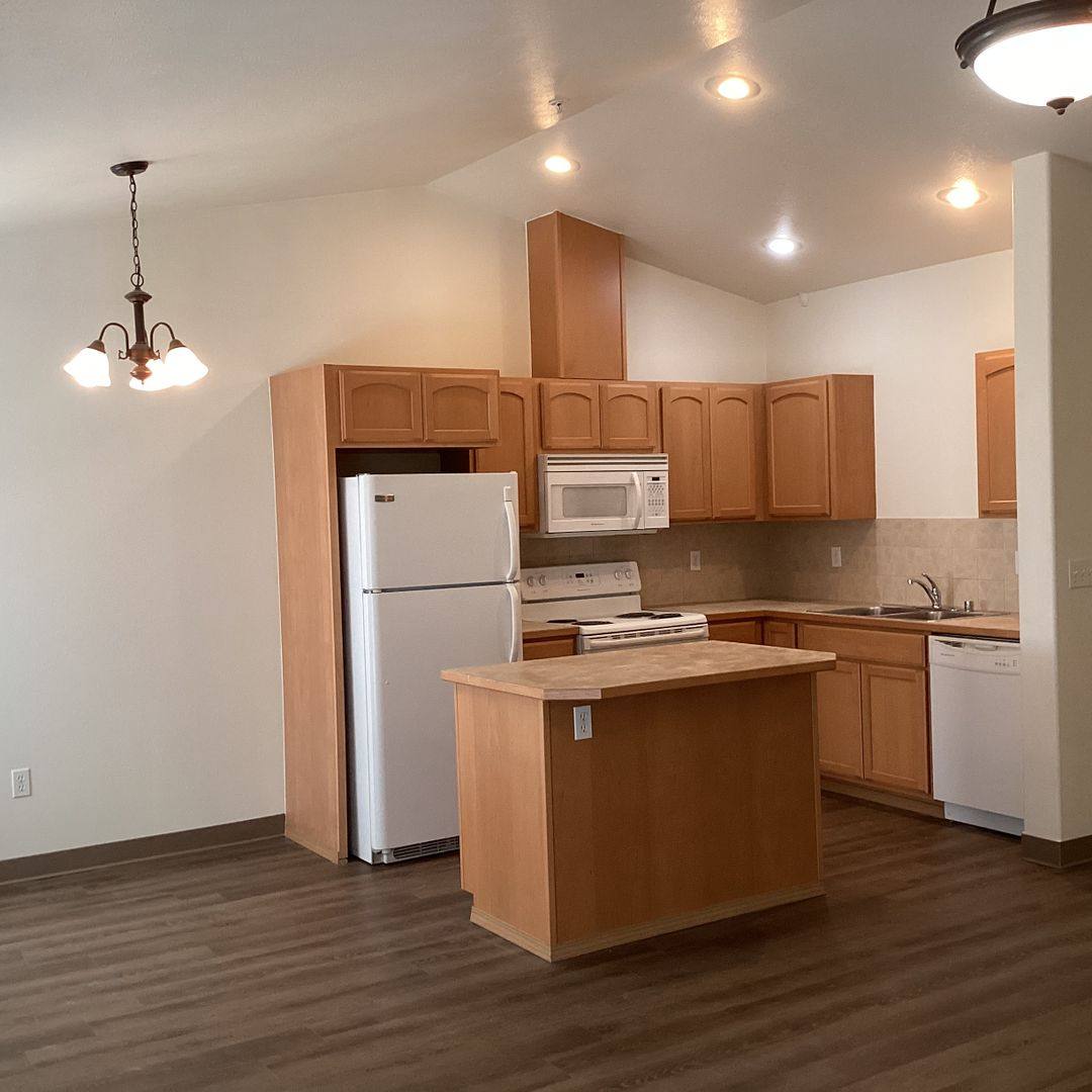 Apartment for rent at 15620 E Valleyway, Veradale, WA 99037