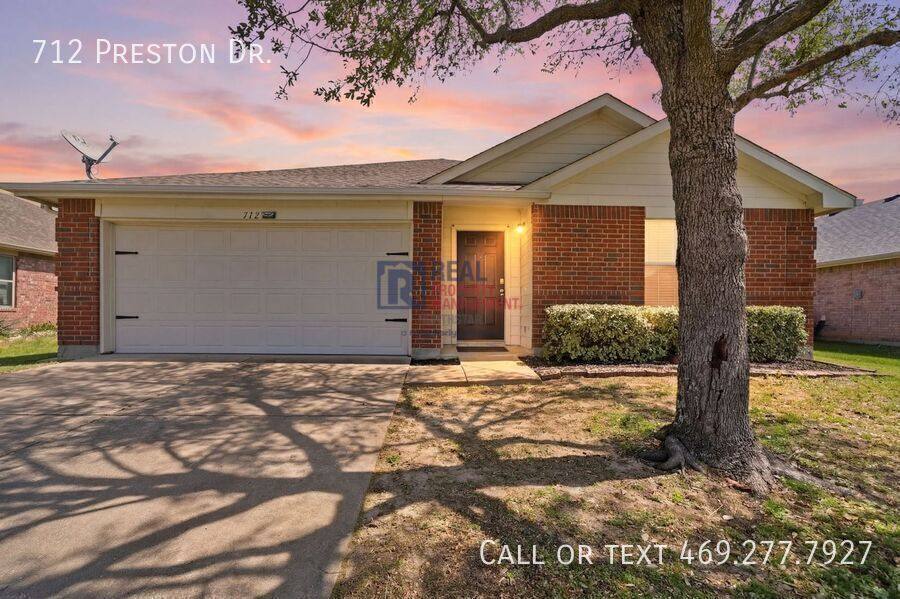 House for rent at 712 Preston Dr, Royse City, TX 75189