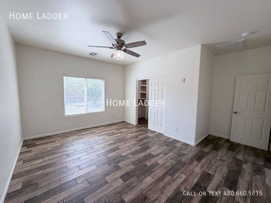 House for rent at 915 E Gold Dust Way, San Tan Valley, AZ 85143