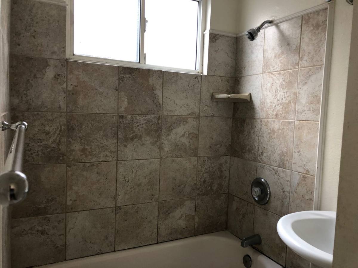 Apartment for rent at 2041 Garnet Ave, San Diego, CA 92109