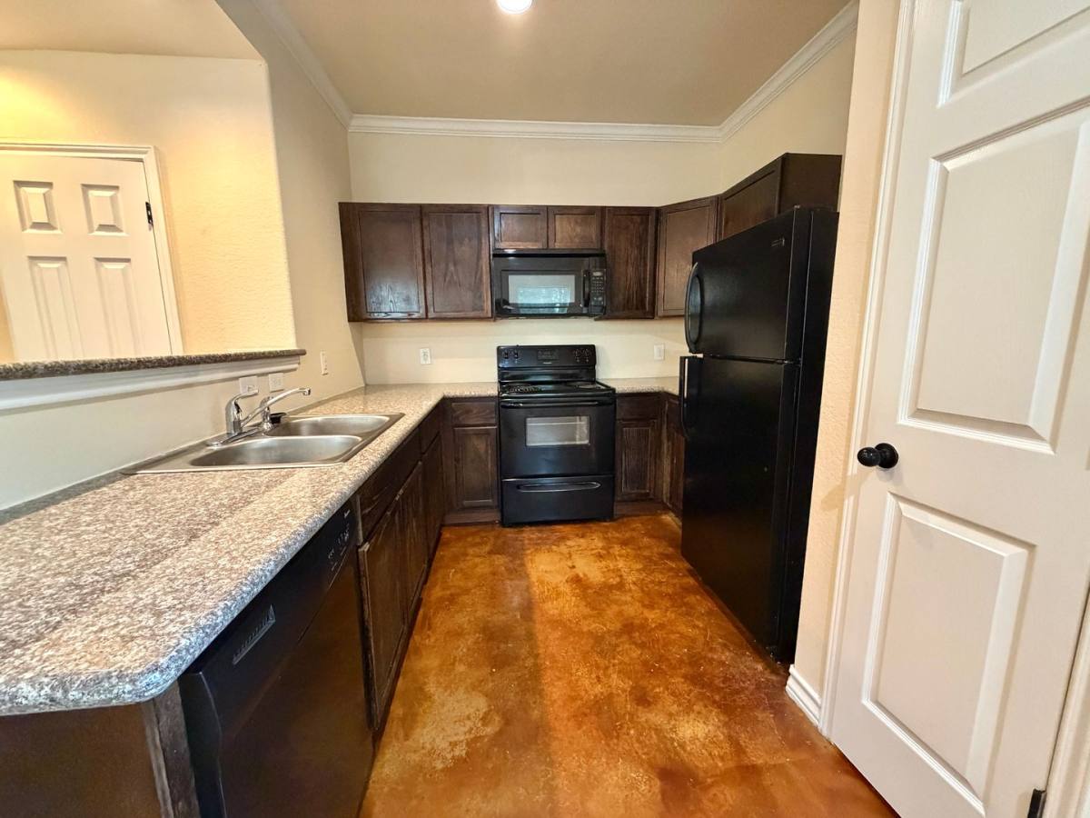 Townhouse for rent at 5011-5017 Stowers Blvd, San Antonio, TX 78238