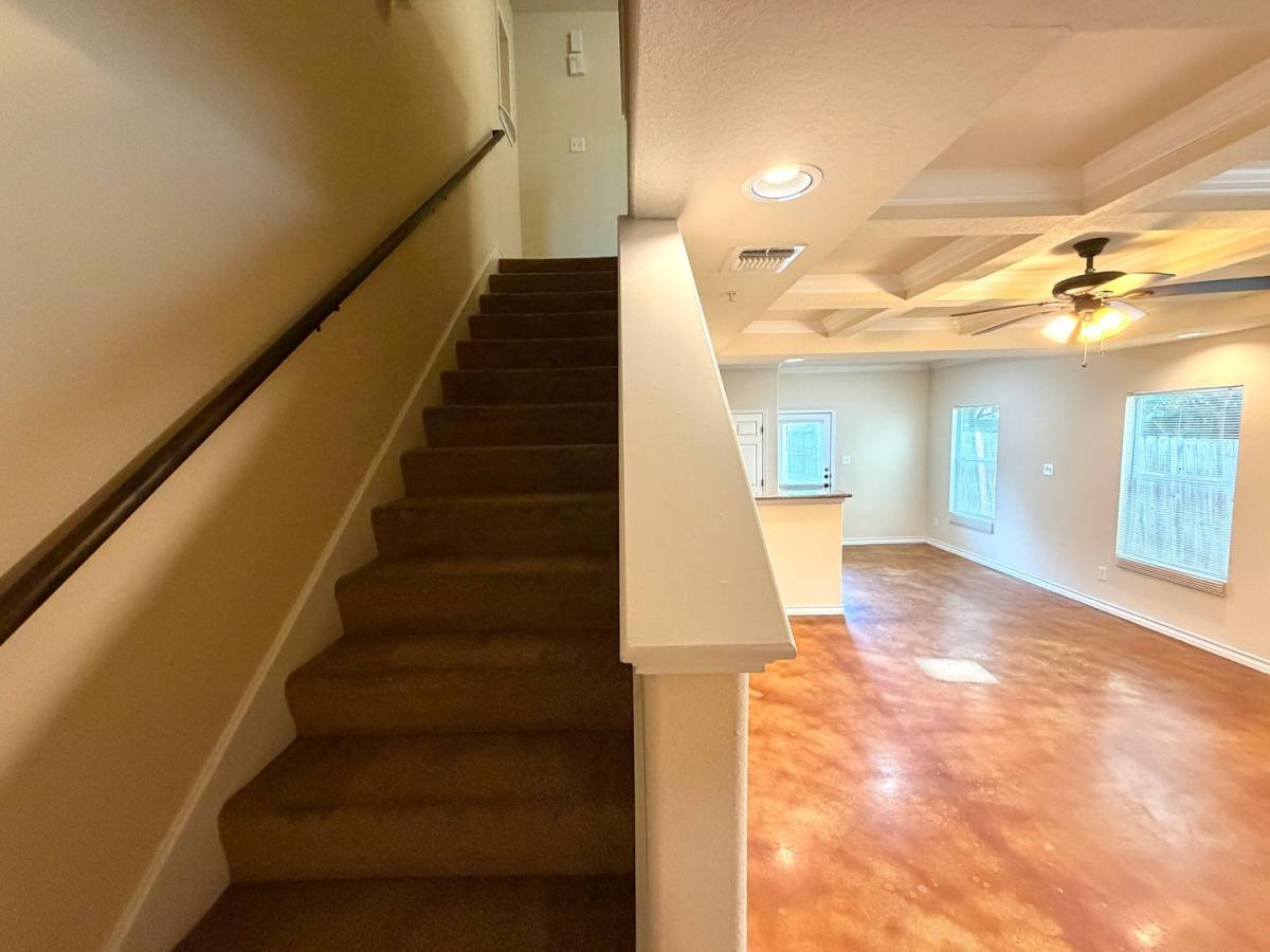 Townhouse for rent at 5011-5017 Stowers Blvd, San Antonio, TX 78238
