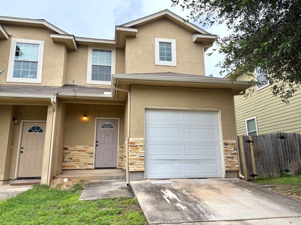 Townhouse for rent at 5011-5017 Stowers Blvd, San Antonio, TX 78238