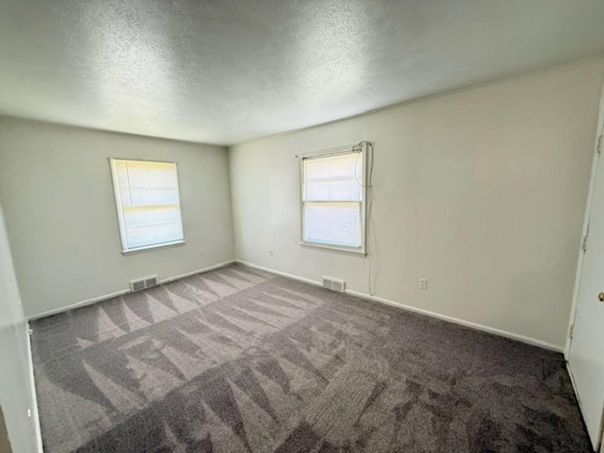 Apartment for rent at 1300 Lola Ave, Altavista, VA 24517