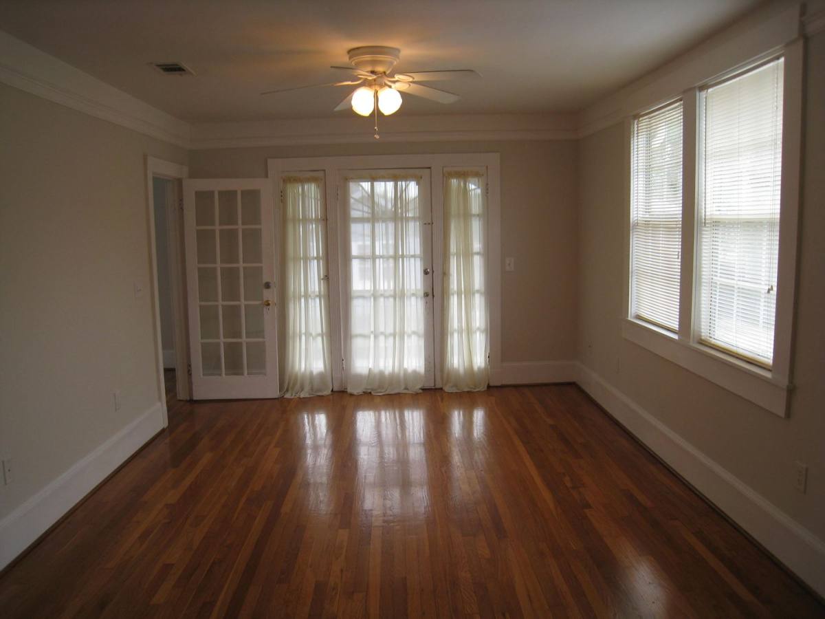 Apartment for rent at 4305-4307 S Johnson St, New Orleans, LA 70125
