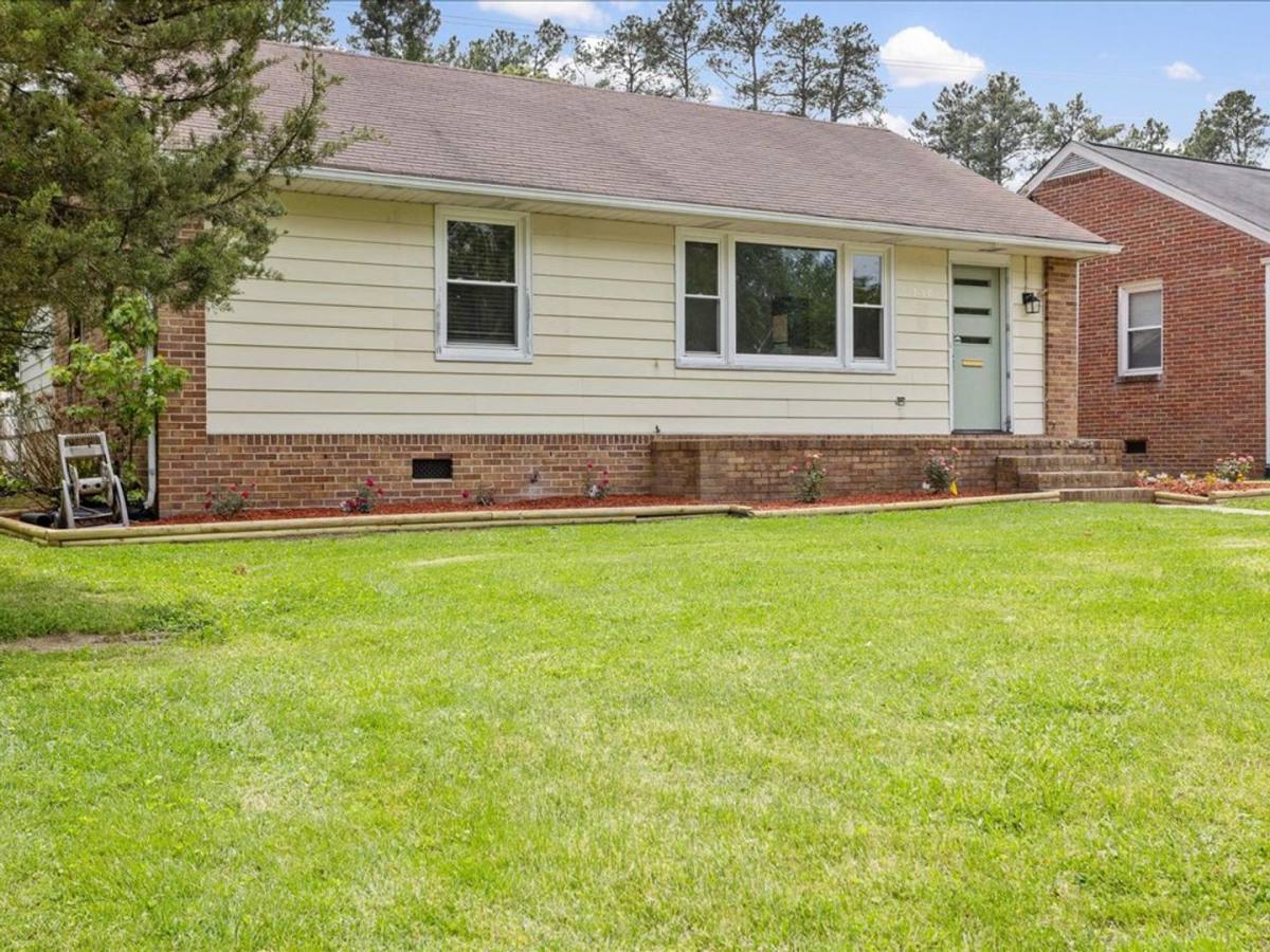 House for rent at 750 Hampton Rd, Petersburg, VA 23805