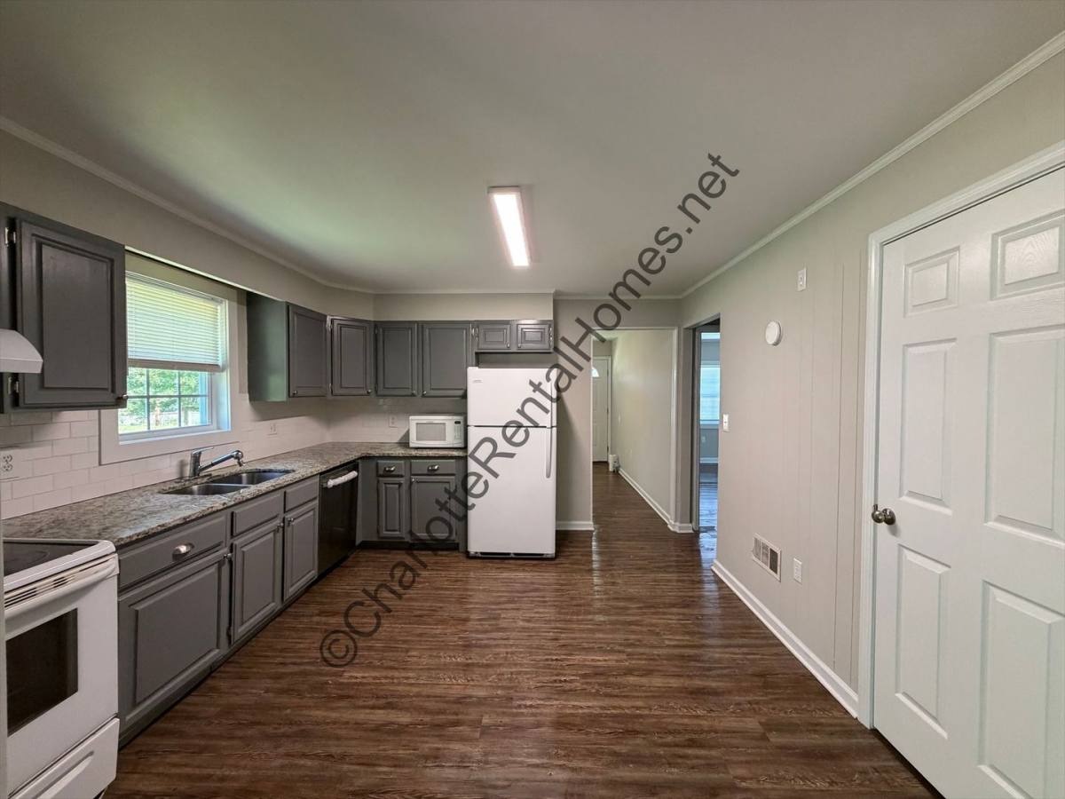 House for rent at 110 Elm Rd, Grover, NC 28073