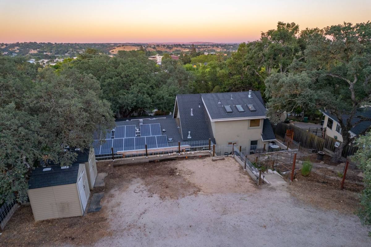 House for rent at 1241 Chestnut St, Paso Robles, CA 93446