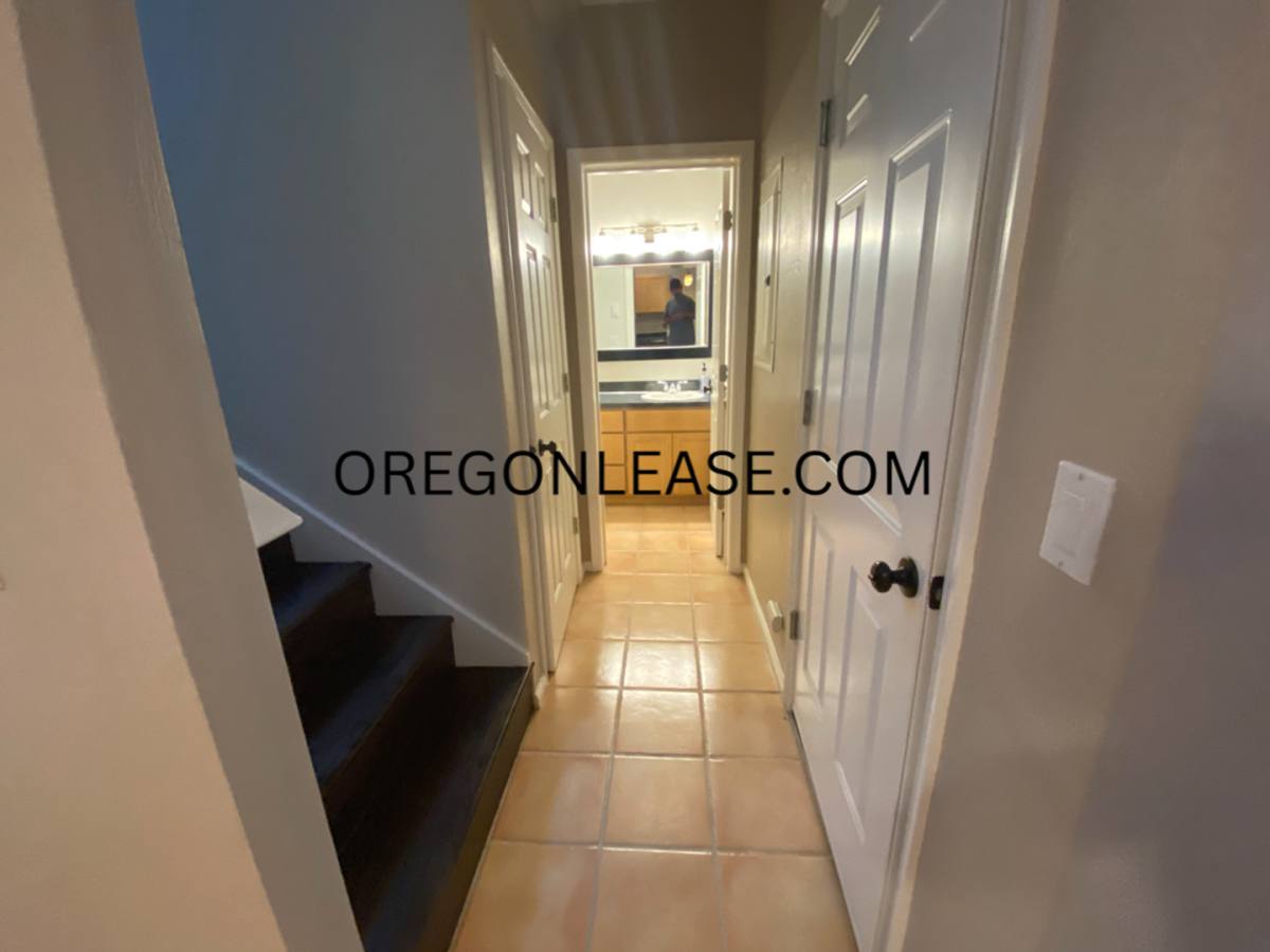 3934 Monroe St, Eugene, OR 97405 - Townhouse for Rent - Image 5
