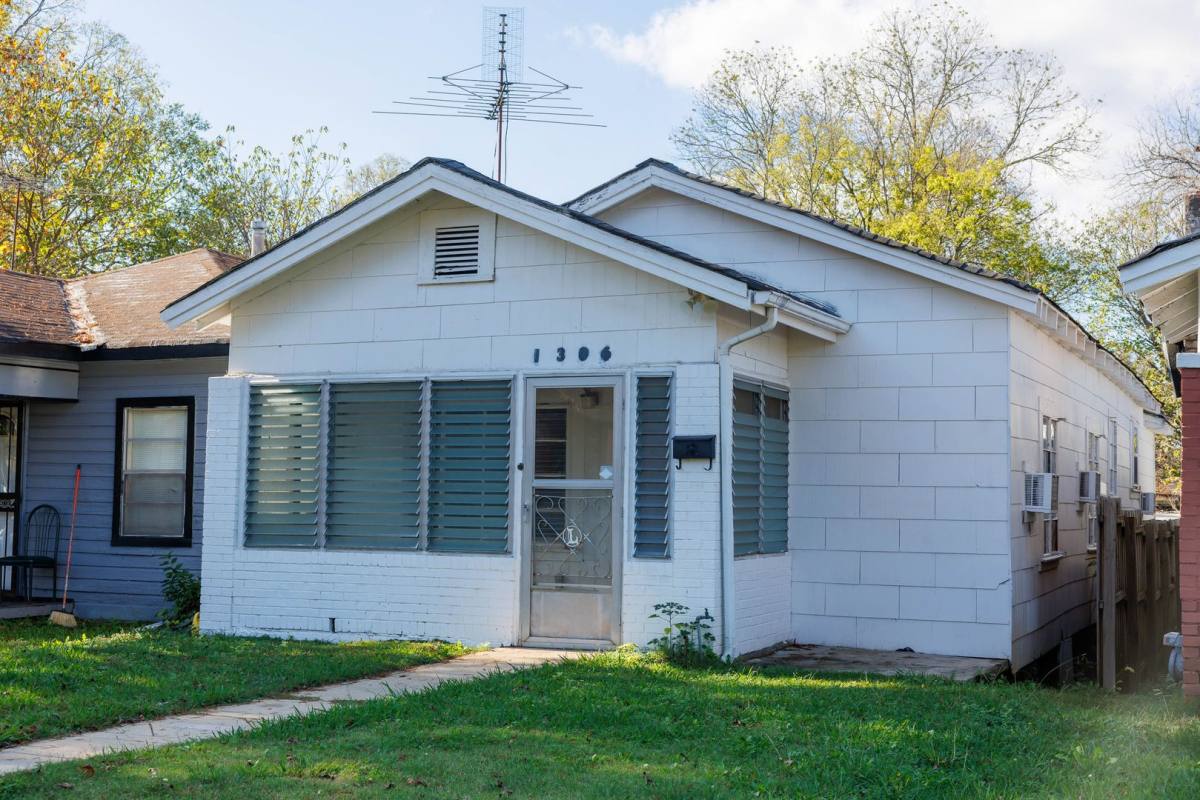 House for rent at 1306 Ave R, Birmingham, AL 35218