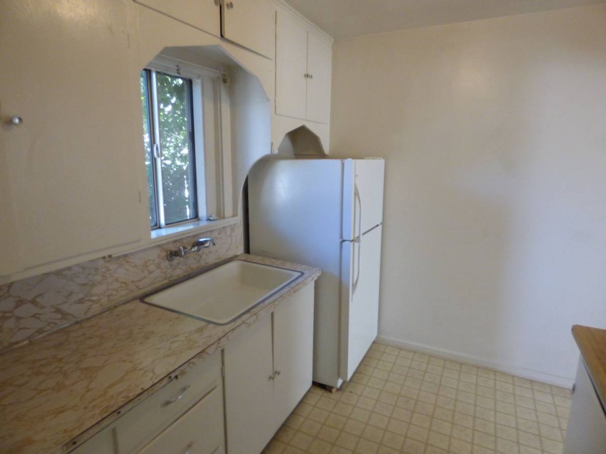 Apartment for rent at 1408 N St, Westwood, CA 96137