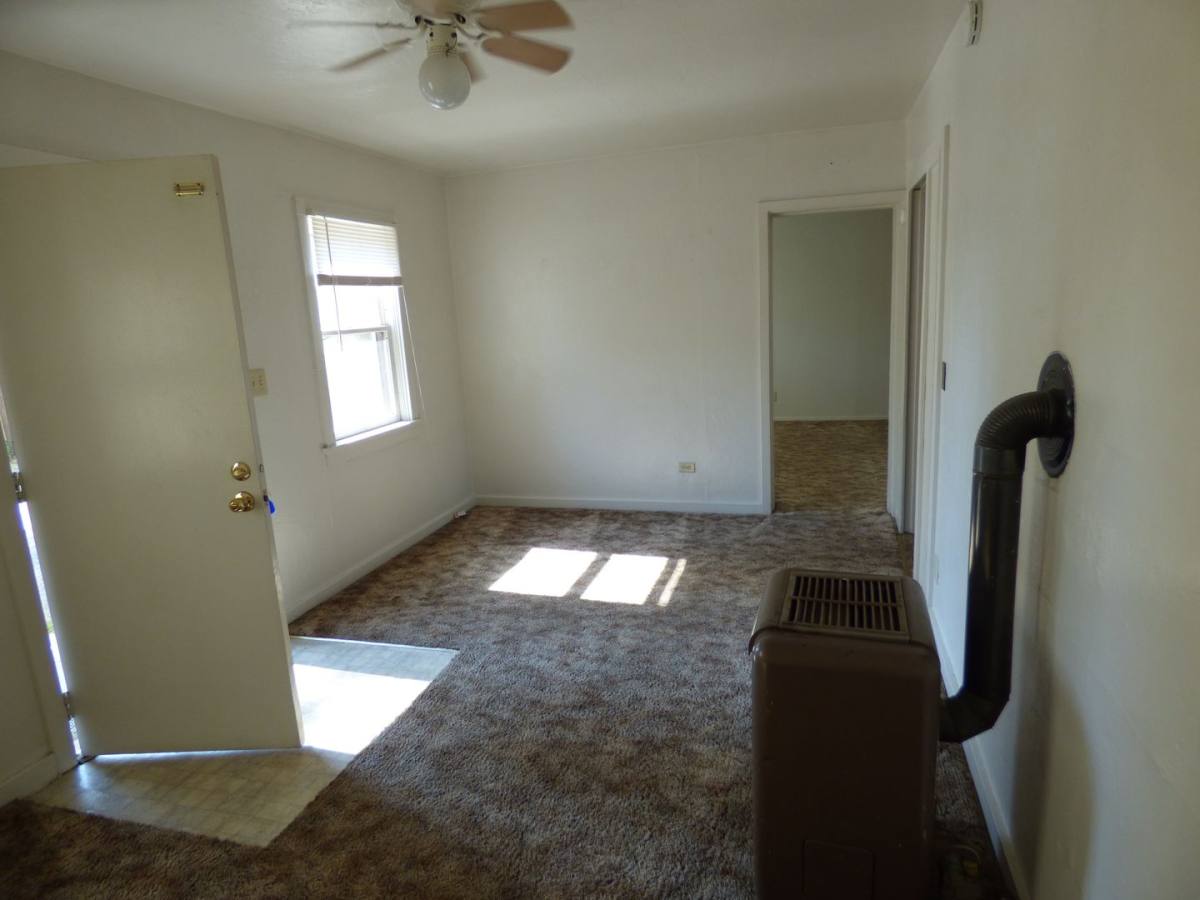 Apartment for rent at 1408 N St, Westwood, CA 96137