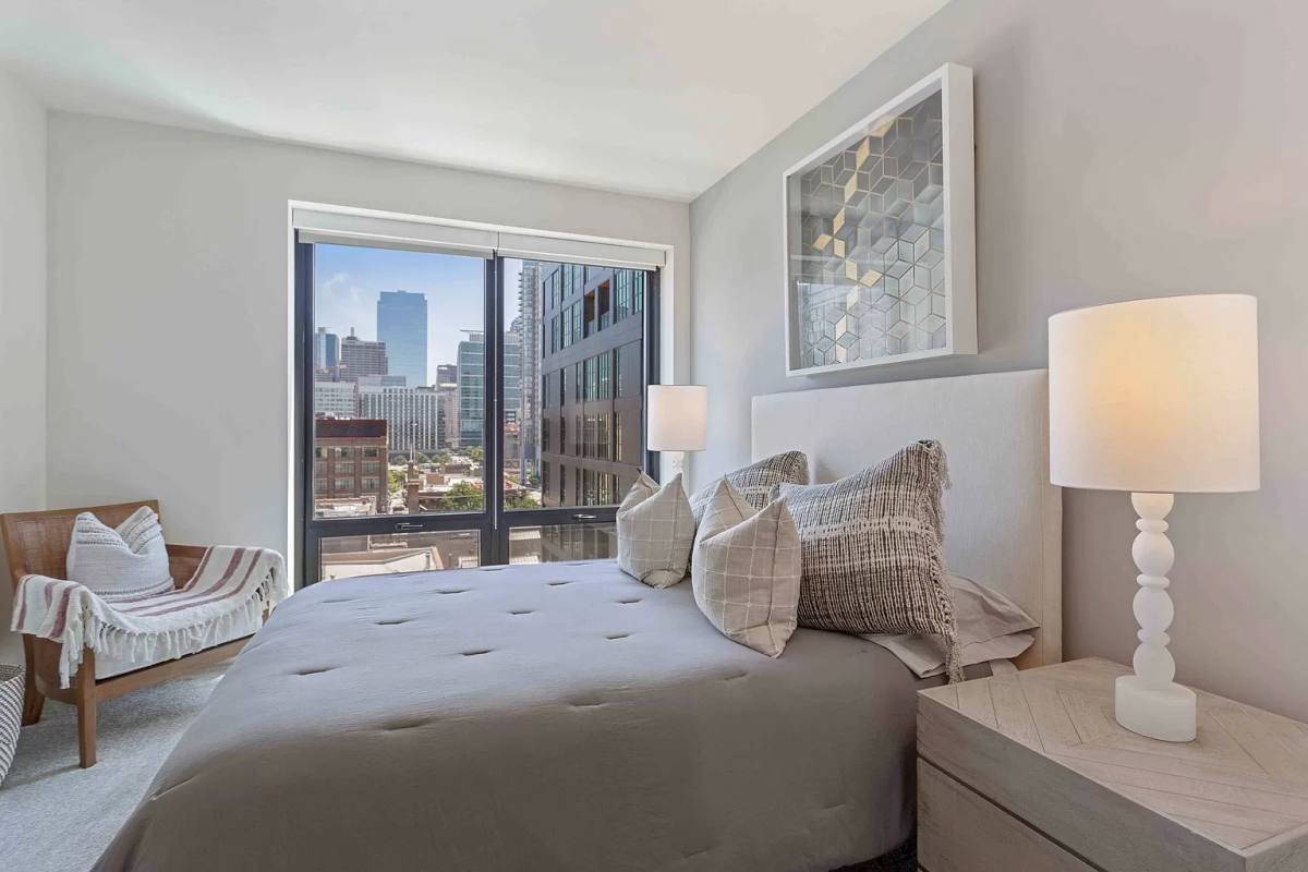 Apartment for rent at 922 W Washington Blvd, Chicago, IL 60607