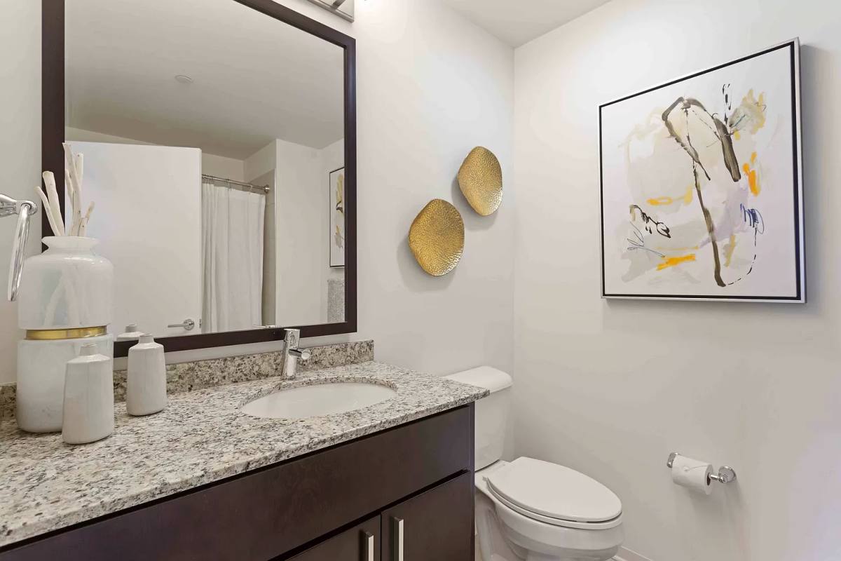 Apartment for rent at 922 W Washington Blvd, Chicago, IL 60607