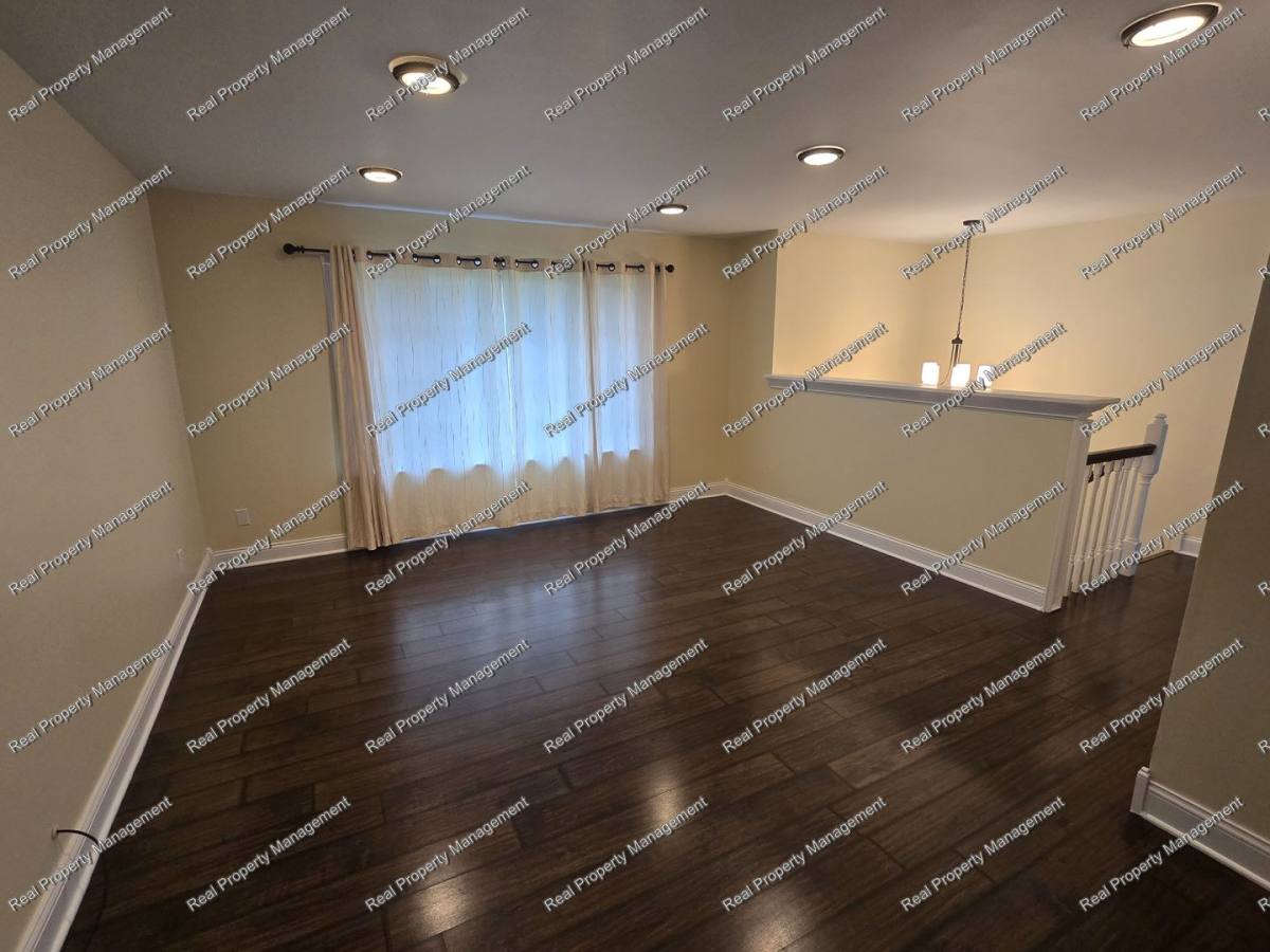 House for rent at 3788 Kingsway Dr, Crown Point, IN 46307