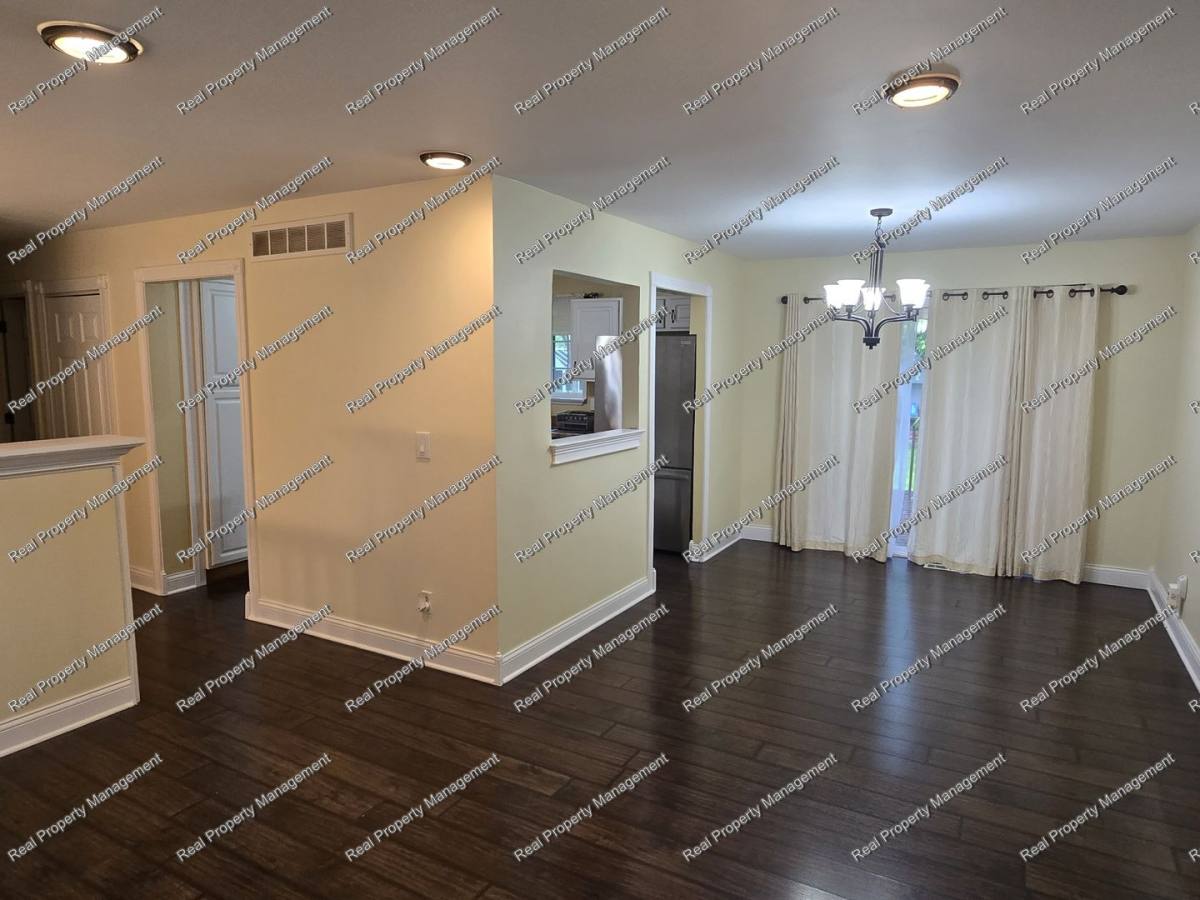 House for rent at 3788 Kingsway Dr, Crown Point, IN 46307