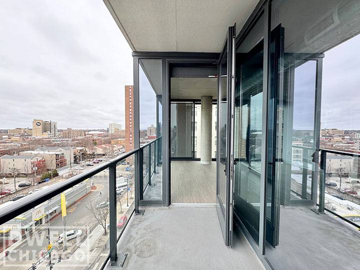 Apartment for rent at 4555 N Sheridan Rd, Chicago, IL 60640