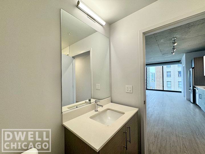 Apartment for rent at 4555 N Sheridan Rd, Chicago, IL 60640