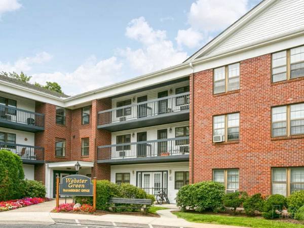 Apartment for rent at 757 Highland Ave, Needham Heights, MA 02494