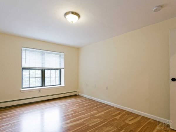Apartment for rent at 757 Highland Ave, Needham Heights, MA 02494