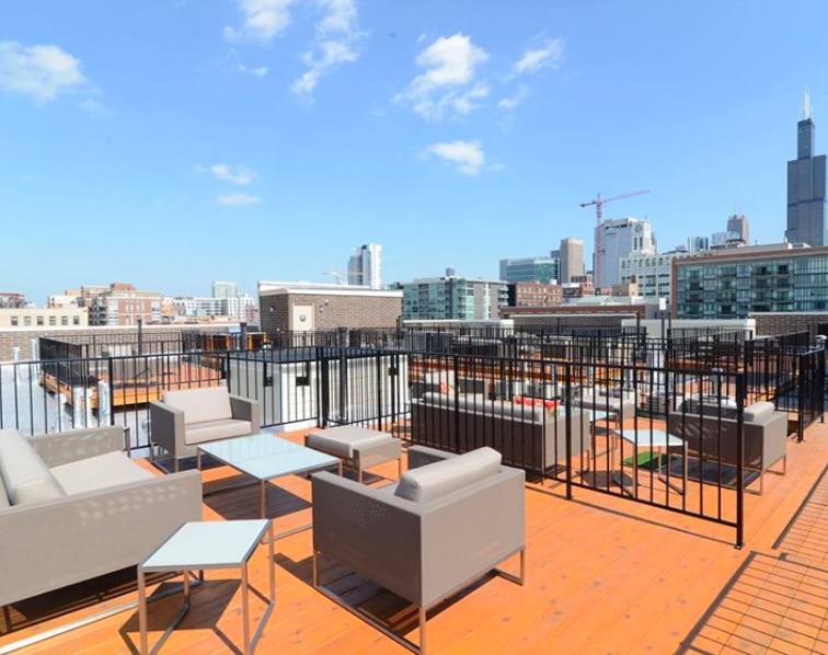 Apartment for rent at 837 S Wells St, Chicago, IL 60607