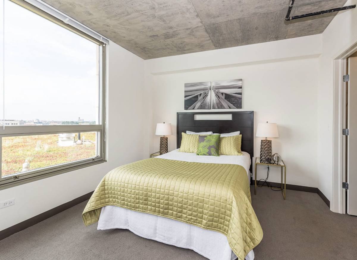 Apartment for rent at 3218 N Clark St, Chicago, IL 60657
