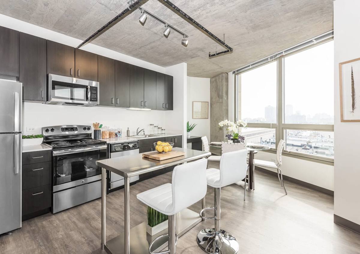 Apartment for rent at 3218 N Clark St, Chicago, IL 60657