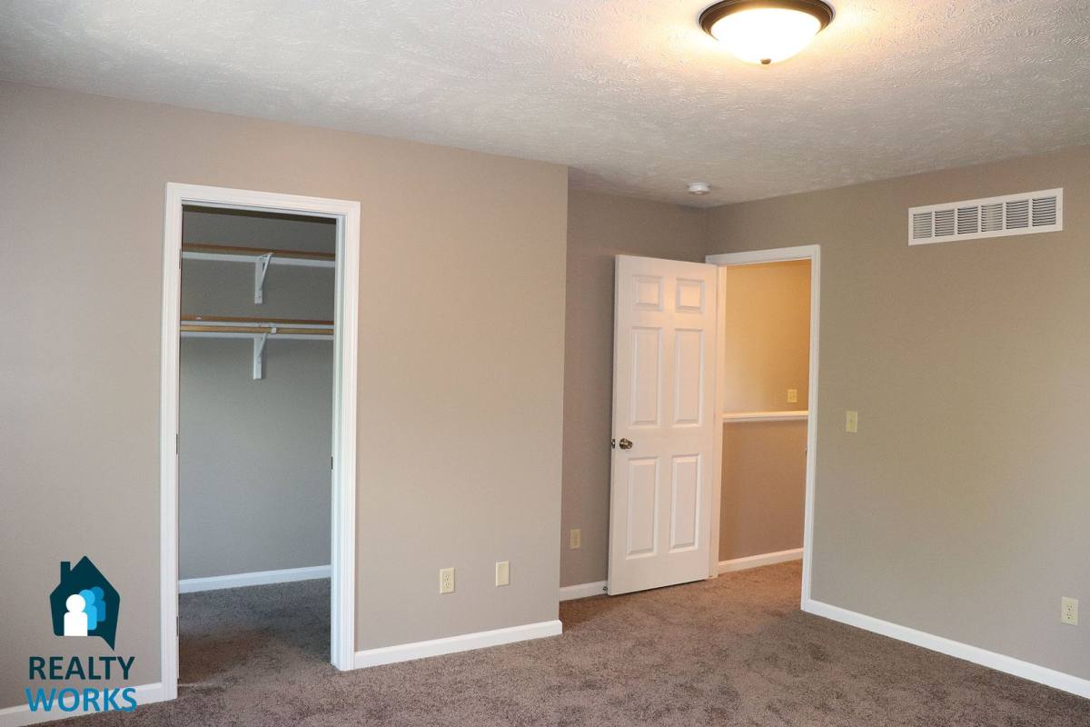 Apartment for rent at 805 Charleston St, Lincoln, NE 68508