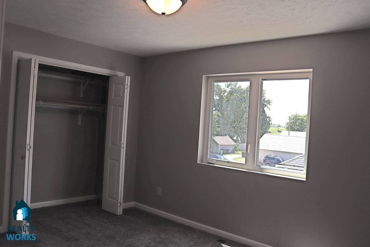 Apartment for rent at 805 Charleston St, Lincoln, NE 68508