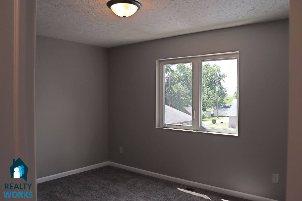 Apartment for rent at 805 Charleston St, Lincoln, NE 68508