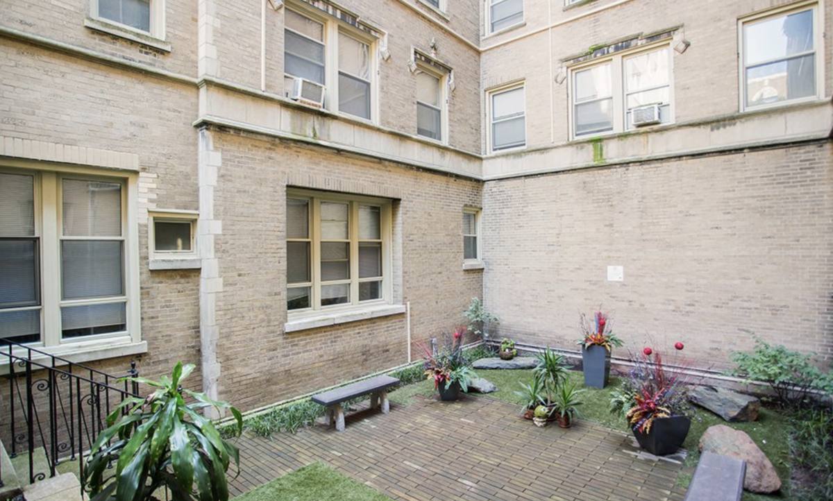 House for rent at 901 W Argyle St #2K, Chicago, IL 60640