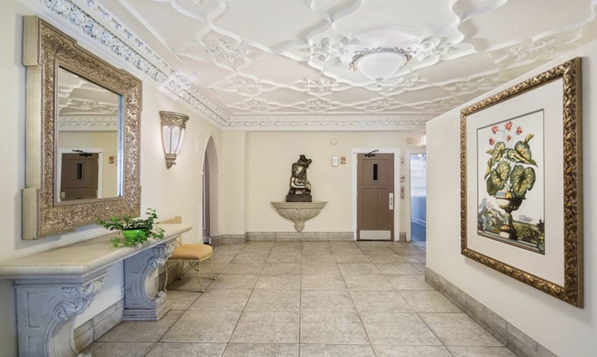 House for rent at 901 W Argyle St #2K, Chicago, IL 60640