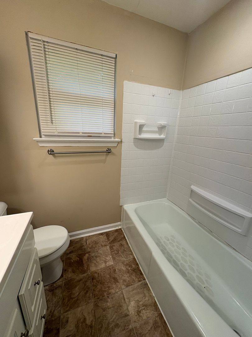 Apartment for rent at 4989 4991 Eastview Terrace, Apison, TN 37302
