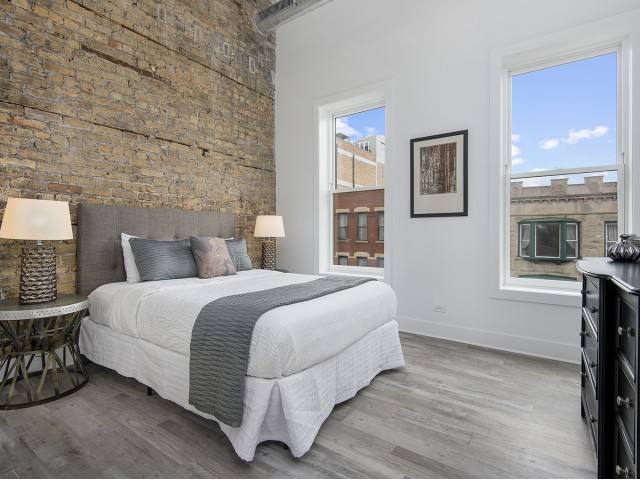 Apartment for rent at 1920 N Milwaukee Ave, Chicago, IL 60647