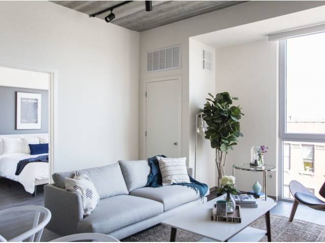 Apartment for rent at 1920 N Milwaukee Ave, Chicago, IL 60647
