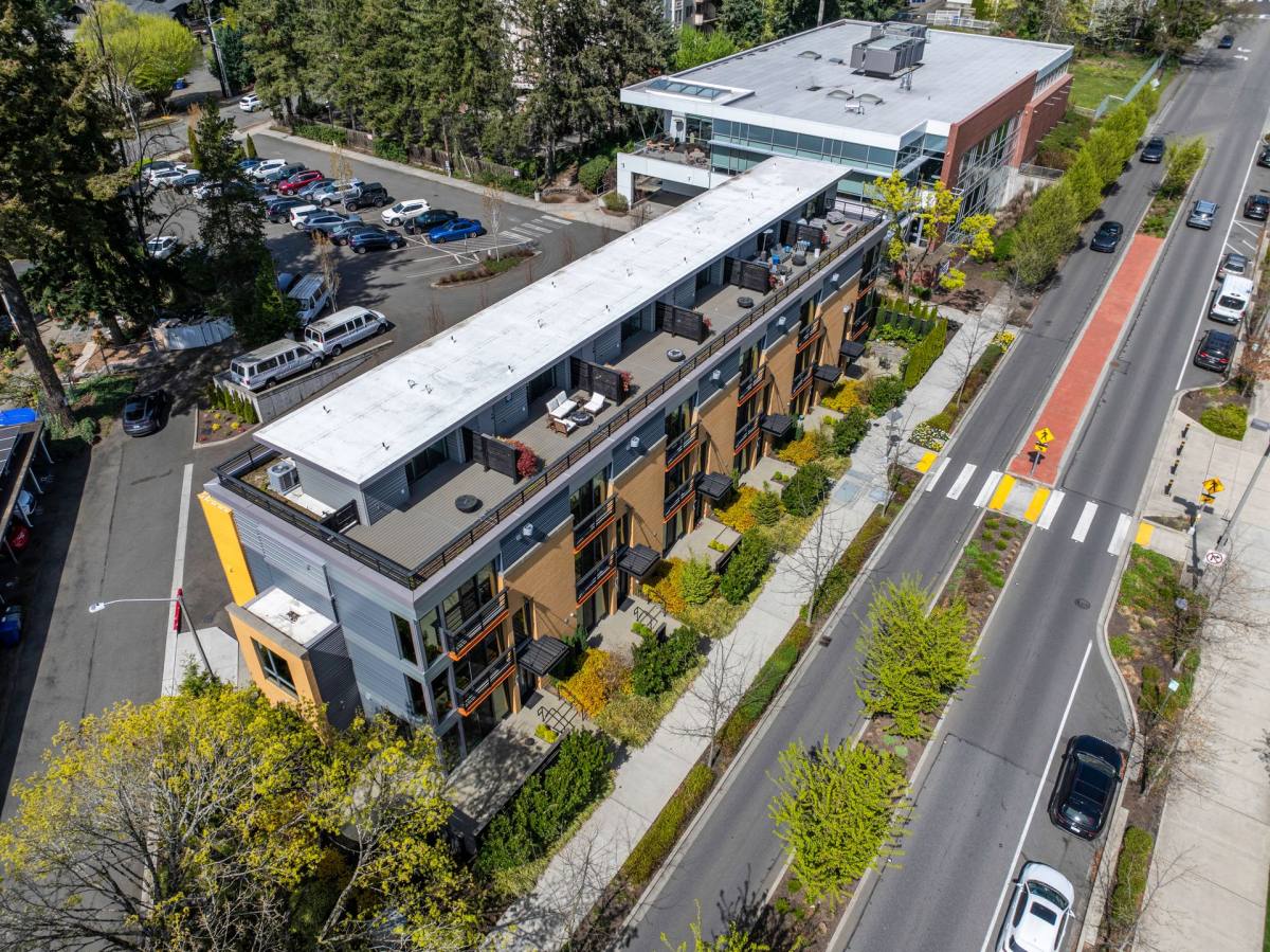 Townhouse for rent at 175 100th Ave NE, Bellevue, WA 98004
