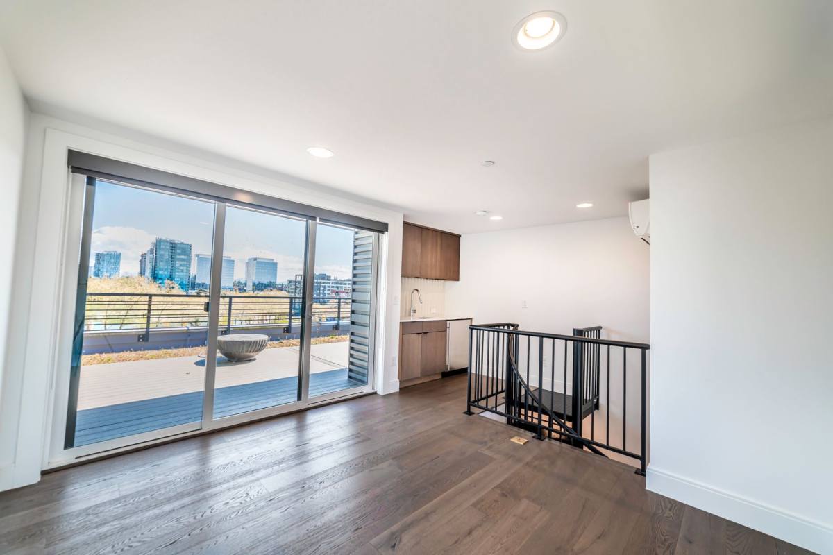 Townhouse for rent at 175 100th Ave NE, Bellevue, WA 98004