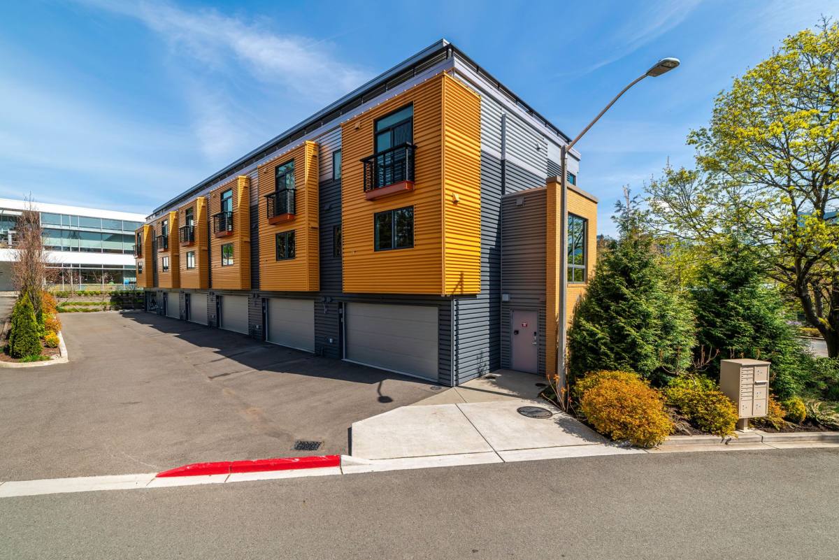 Townhouse for rent at 175 100th Ave NE, Bellevue, WA 98004