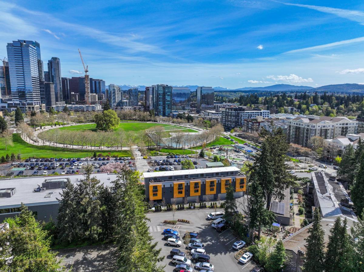 Townhouse for rent at 175 100th Ave NE, Bellevue, WA 98004