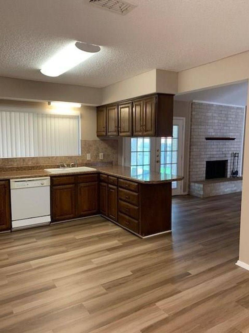House for rent at 7208 Southridge Trail, Fort Worth, TX 76133