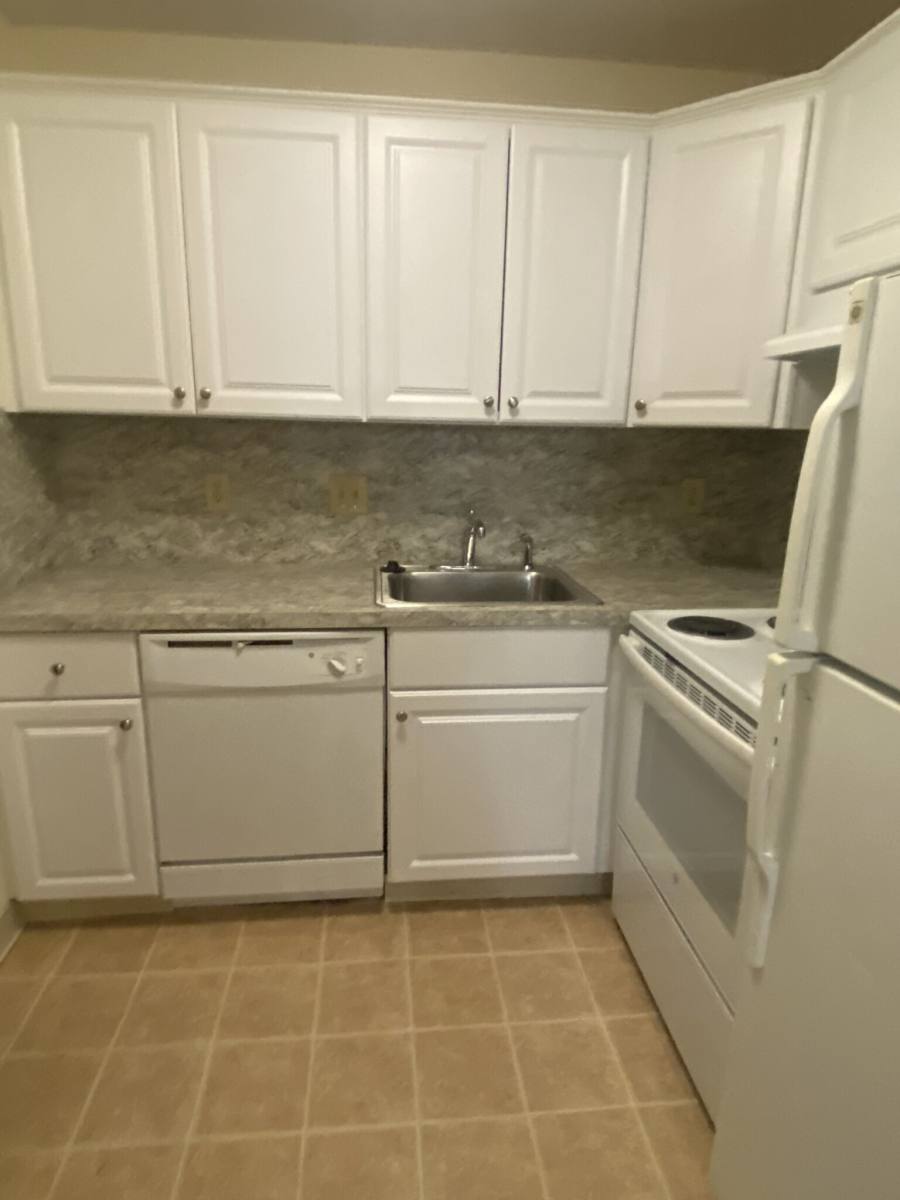 Apartment for rent at 980 Main St, Woburn, MA 01801