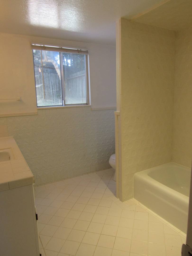 Apartment for rent at 481 Hillview St, Morro Bay, CA 93442
