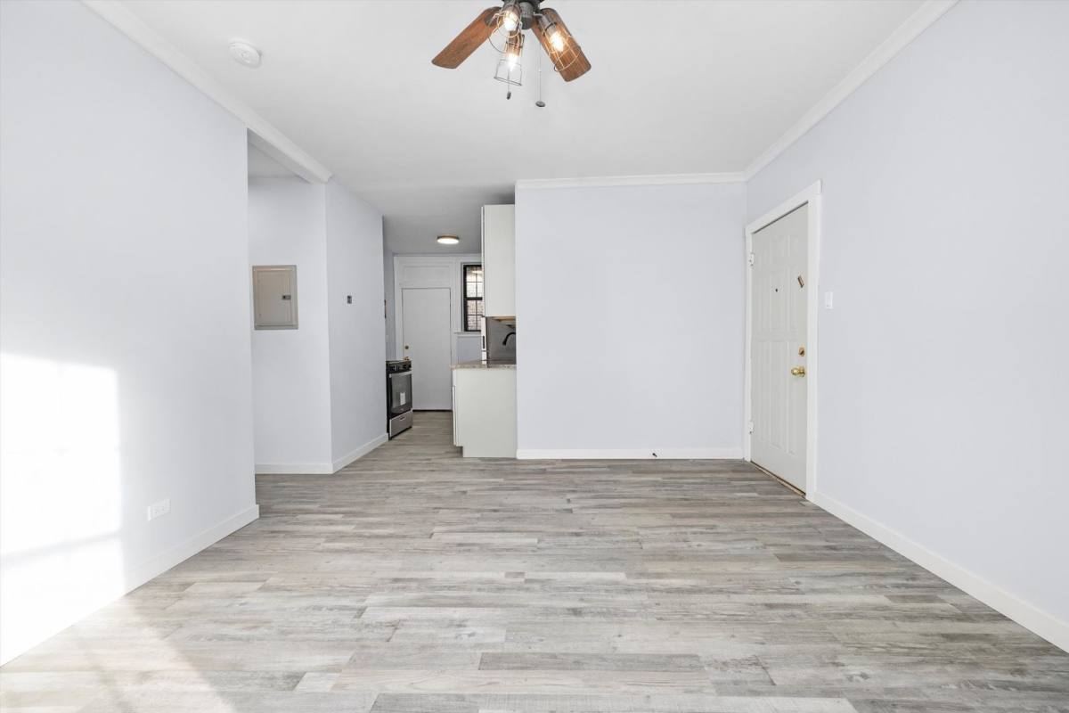 Apartment for rent at 6128 S Ingleside Ave #1W, Chicago, IL 60637